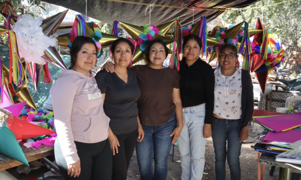 Ajijic family keeps piñata tradition alive